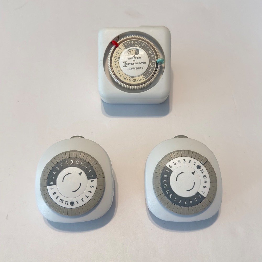Intermatic TN311 Heavy Duty & GE 15152 24-Hour Mechanical Outlet Timers Lot of 3